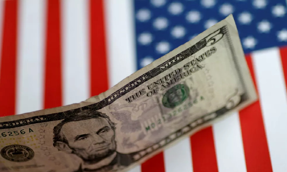 Dólar sobe mais de 3% e atinge R$ 4,78