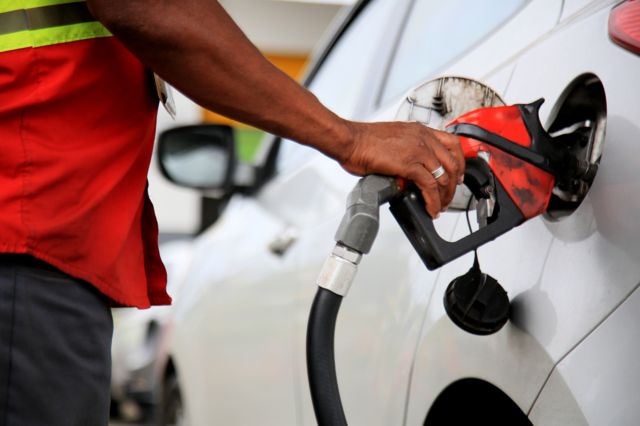 Entenda como o aumento no preço dos combustíveis afeta economia brasileira