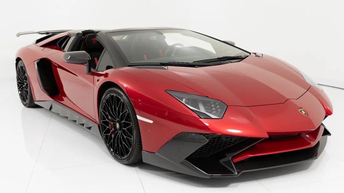 Lamborghini Aventador SV Roadster 2017 - LEilão