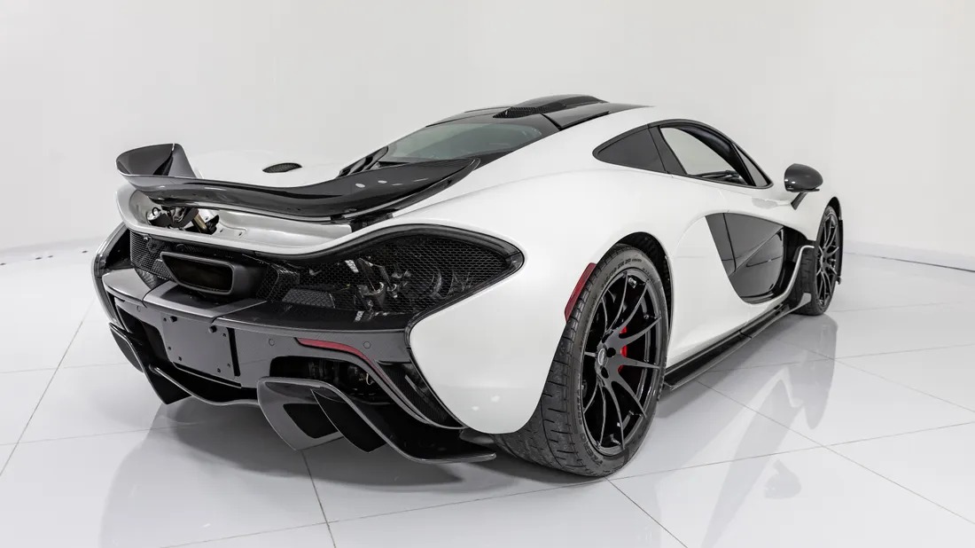 Leilão de McLaren P1 2014