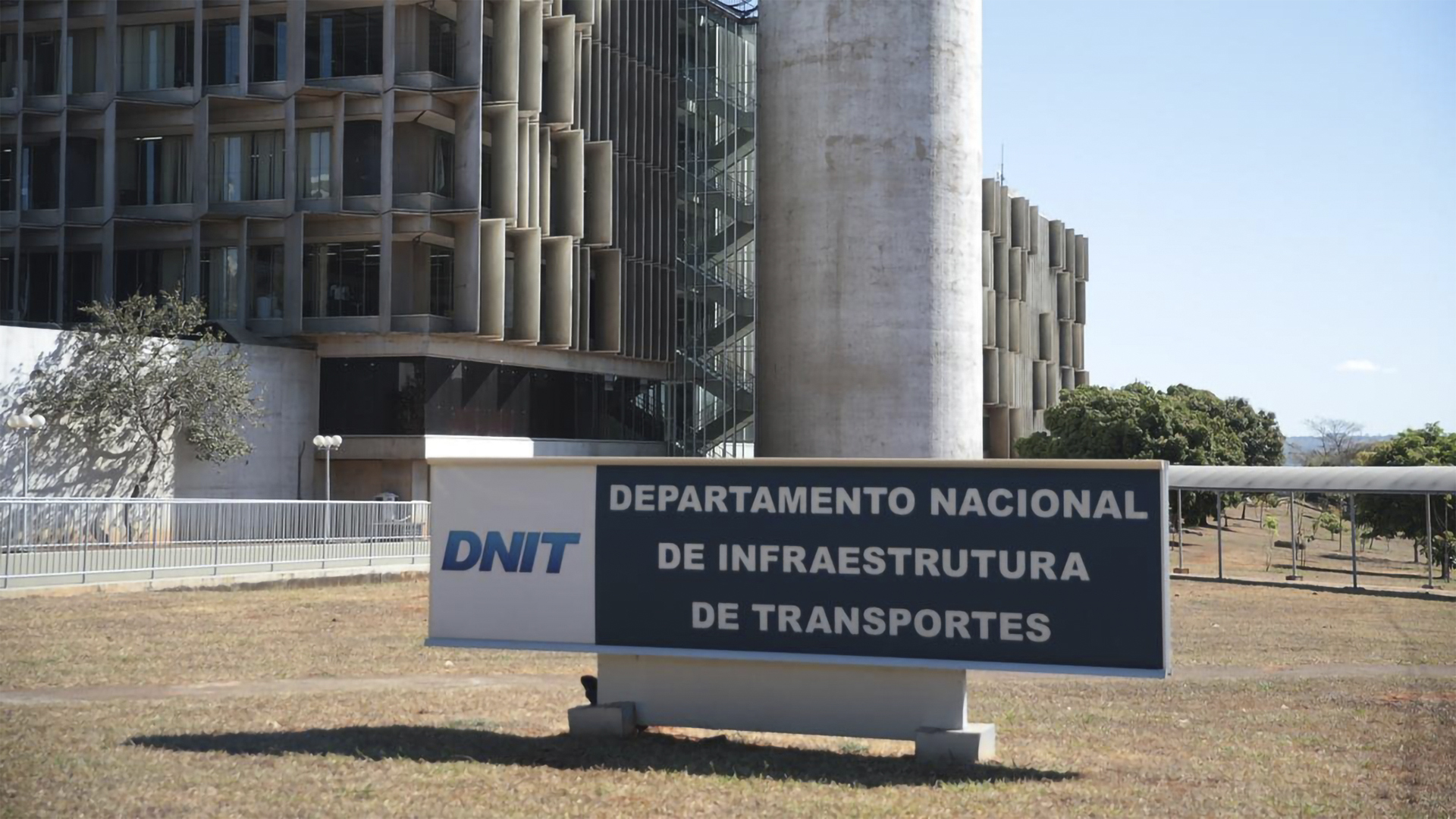 Concurso DNIT 2023 tem edital publicado com 100 vagas nas áreas de Administração, Contabilidade, Tecnologia da Informação e Engenharia Civil com salário de até R$12 mil