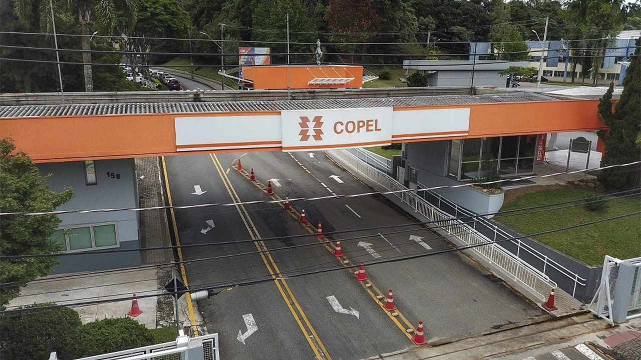 Copel está implementando tecnologia pioneira no setor elétrico utilizando transformador de alta tensão com isolamento a óleo vegetal e papel híbrido