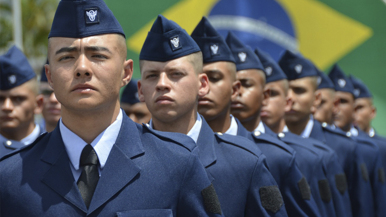 Força Aérea Brasileira abre vagas para ensino médio e técnico, sem a necessidade de concurso público