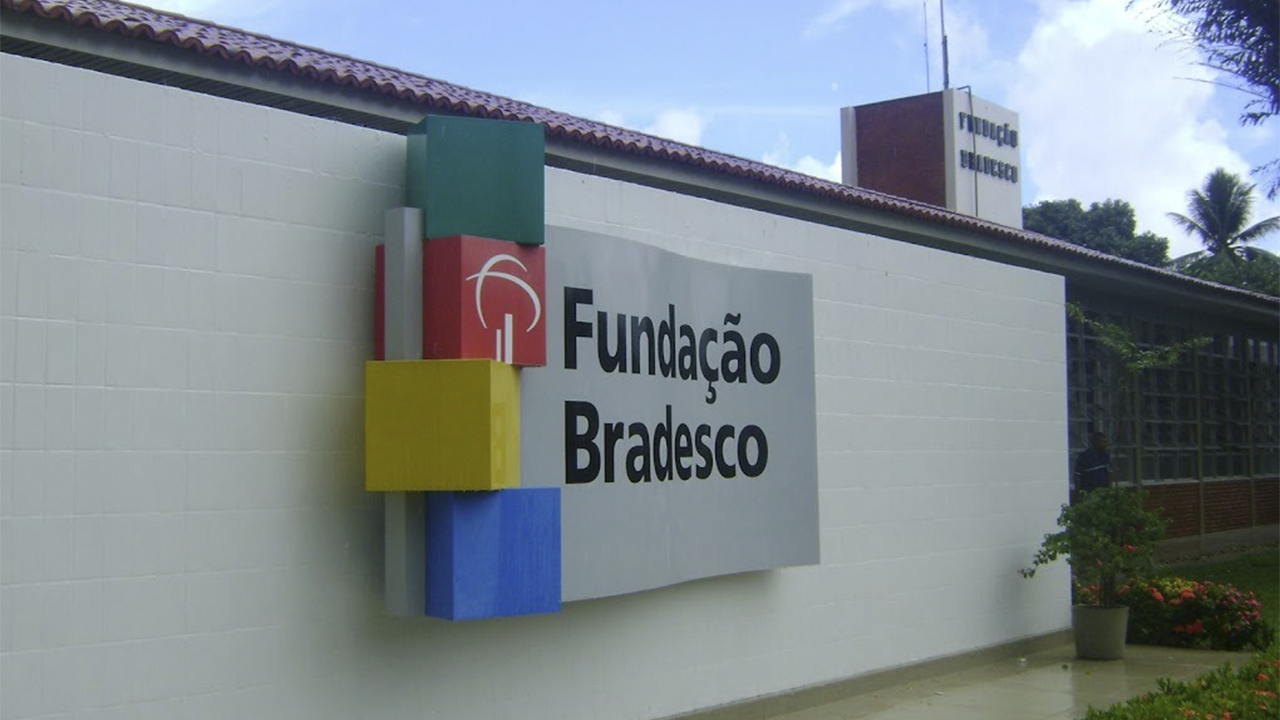 Fundação Bradesco anuncia 97 vagas de emprego em todo o Brasil com oportunidades para Eletricista, Pedreiro, Auxiliar de secretária, Professor, entre outros