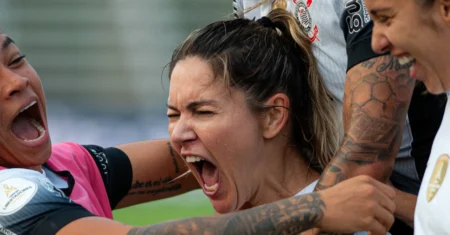 Corinthians vence Boca Juniors por 1 a 0 e avança para a final da Libertadores Feminina