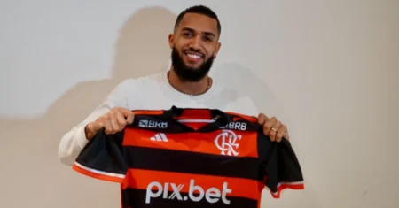 Flamengo anuncia contratação do atacante Juninho para temporada 2025