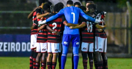 Flamengo é eliminado da Copinha após derrota por 3 a 1 para o Bragantino